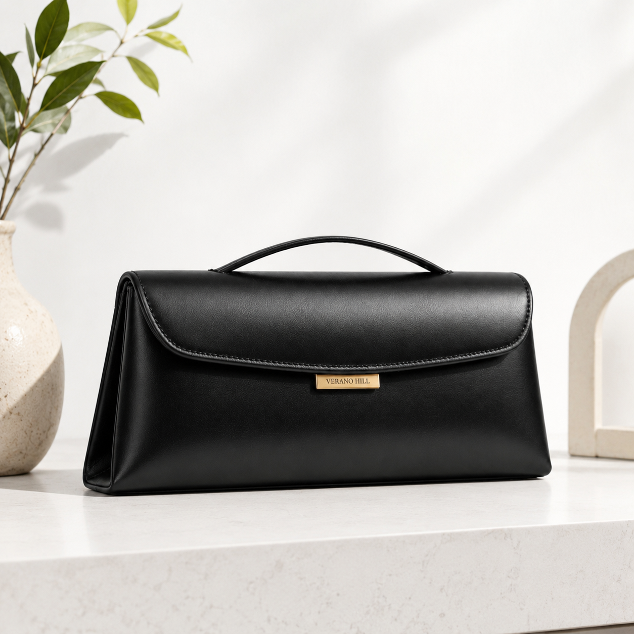 Ayni Clutch