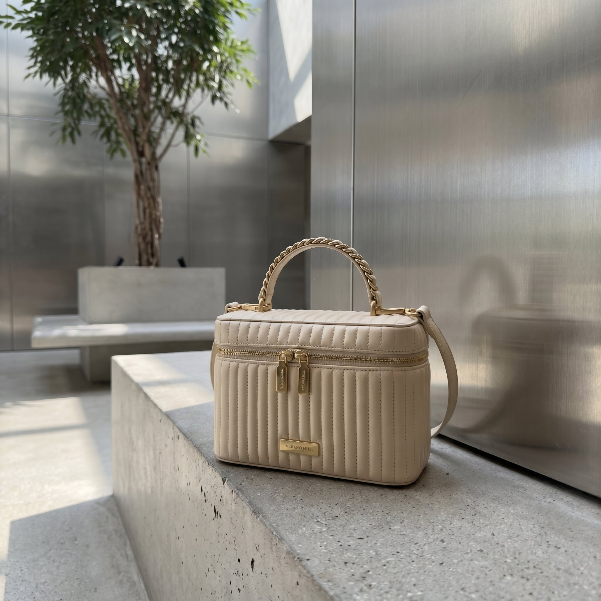 Avelis Vanity Case
